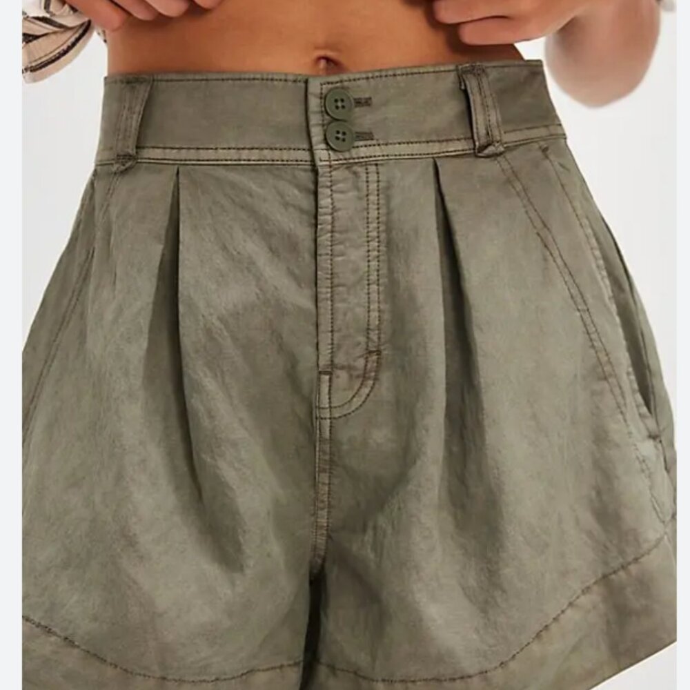 Free People Marina Trouser Shorts NWT Size 2 - Picture 5 of 9